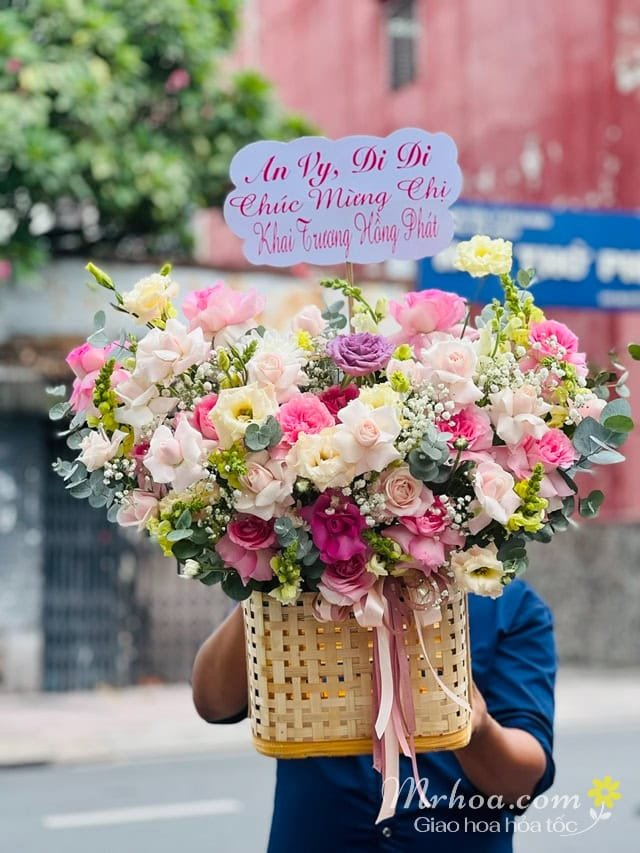 Birthday flower basket for mom