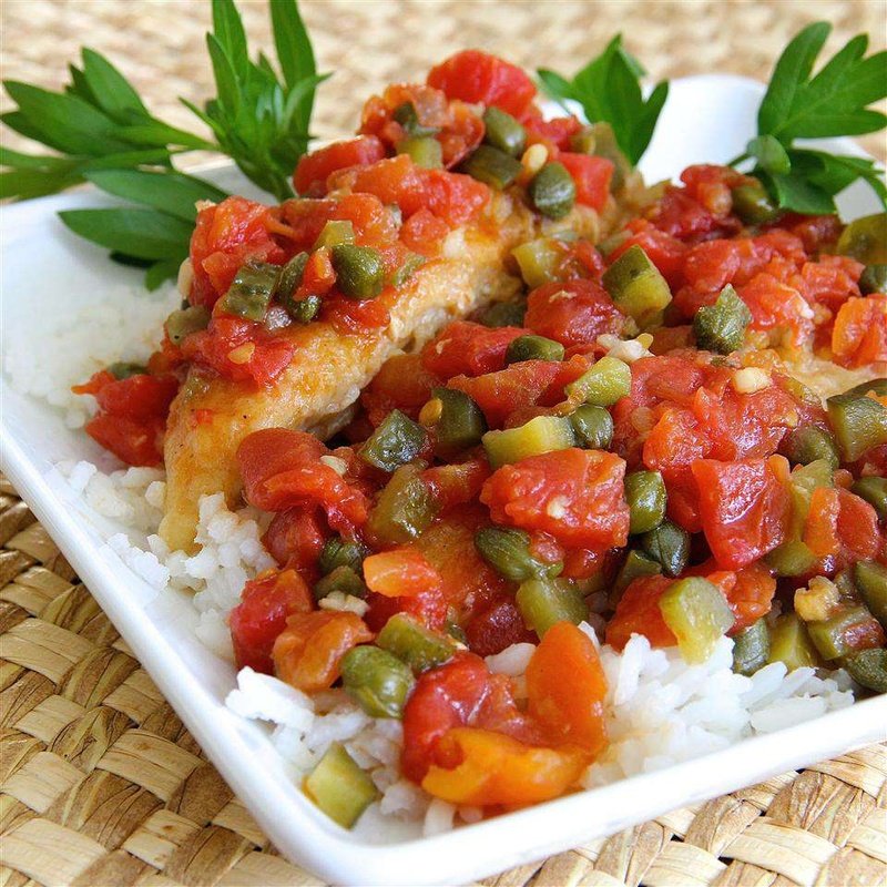 Chicken piquant over rice