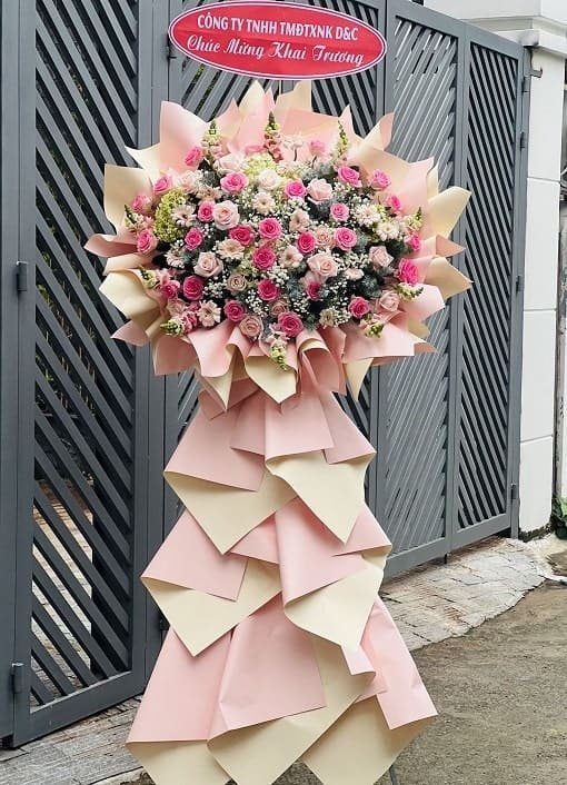 Modern Floral Arrangement