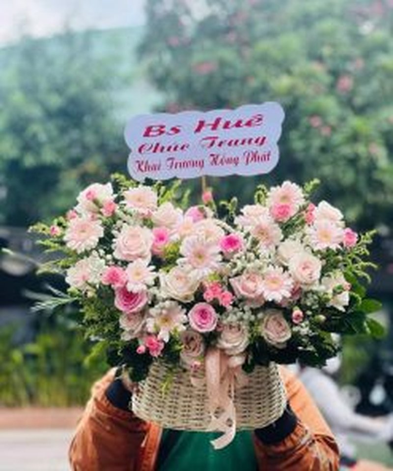 Chạm Nhẹ Yêu Thương