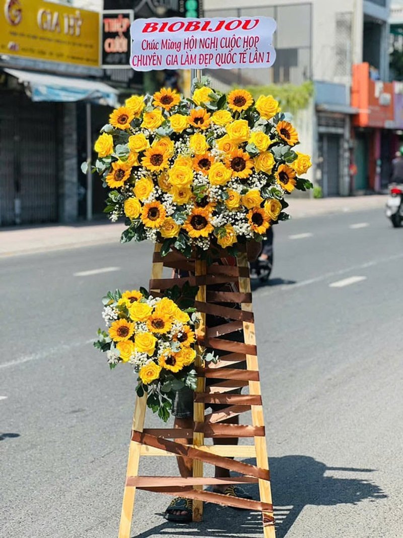 Hoa chúc mừng tại Bắc Tân Uyên