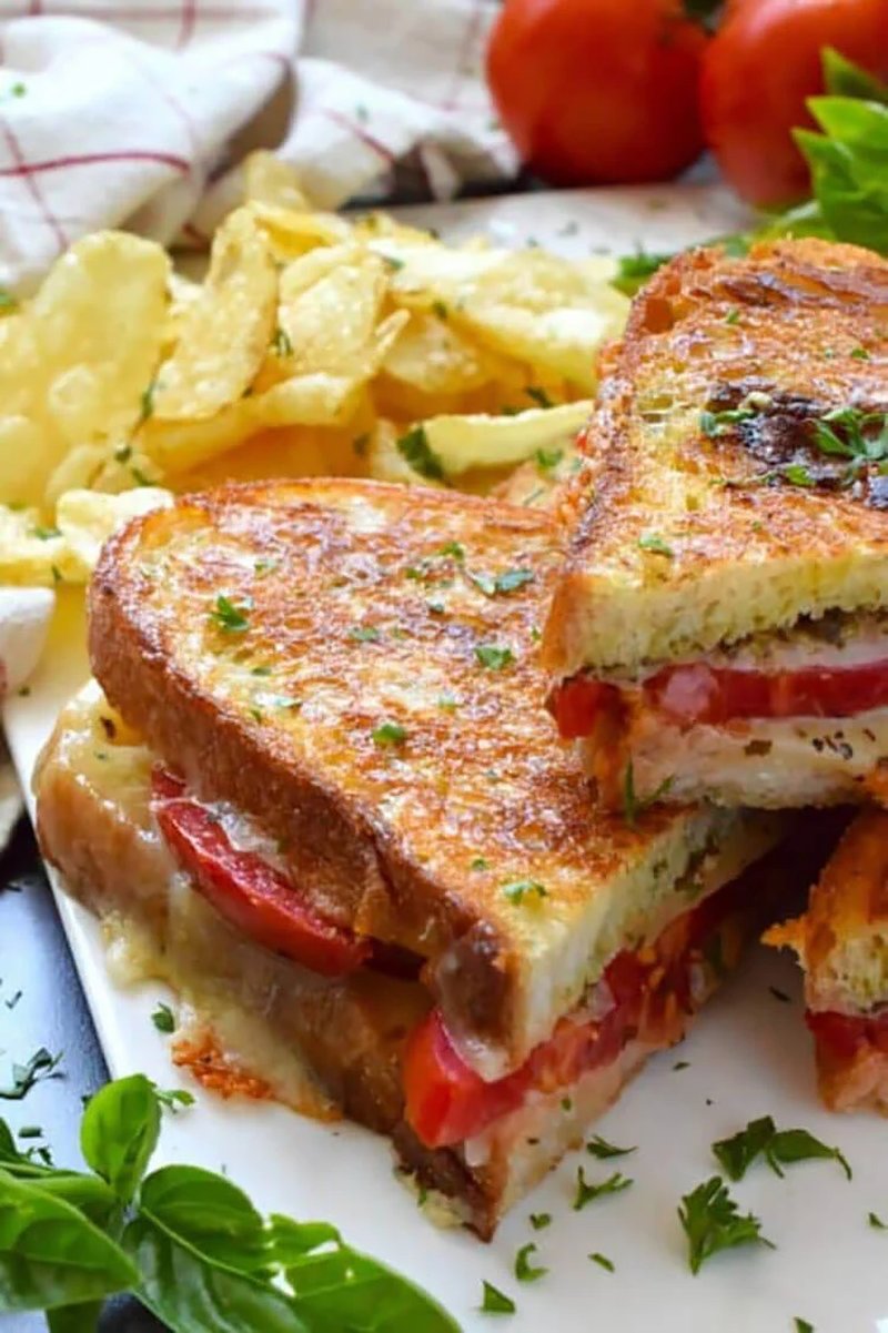 Tomato Grilled Cheese Sandwich